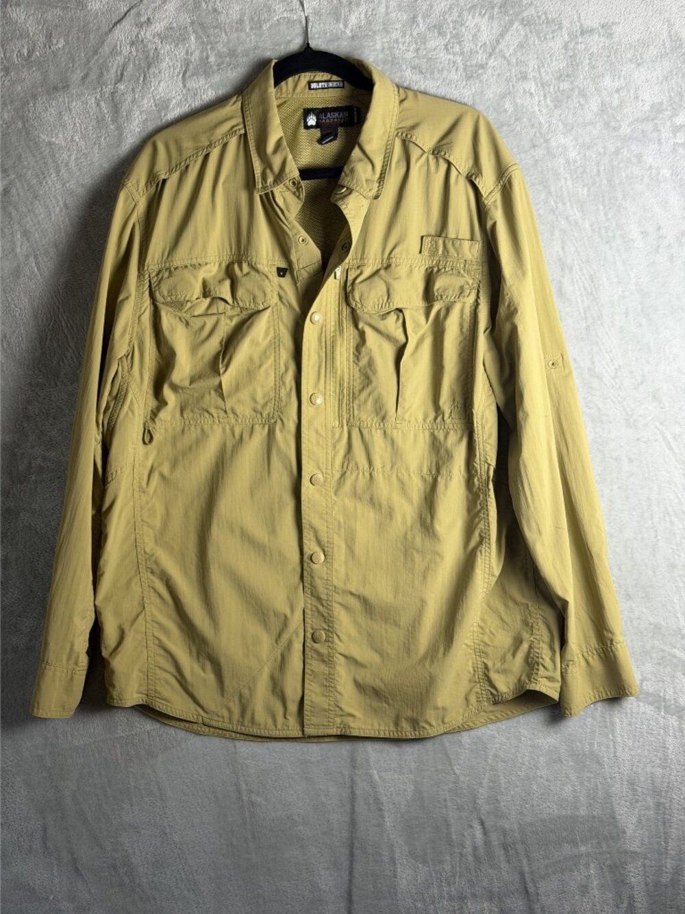 DULUTH TRADING ALASKAN HARDGEAR Button Shirt Mens Large Khaki Fishing‎ Utility
